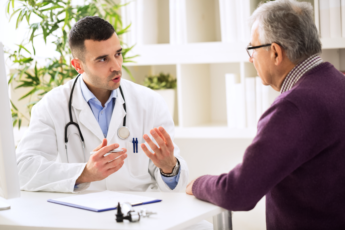 Doctor,Talking,With,Old,Patient