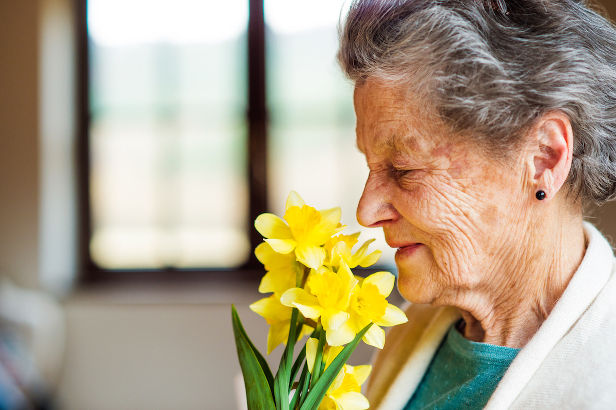 Old-People-Smell...-What-is-It__Franklin-Park-Senior-Living